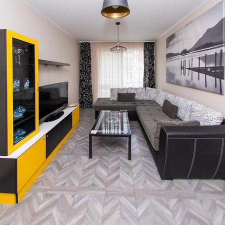 The Yellow Appartment Sofia Buitenkant foto